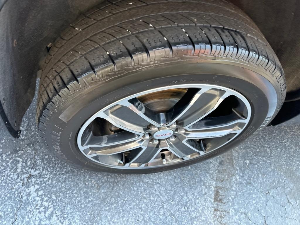 GMC Acadia AWD 4dr Denali 2017