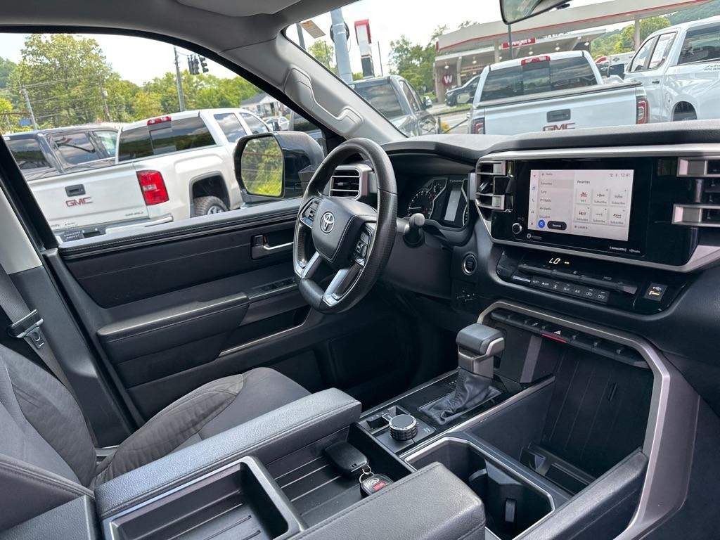 Toyota Tundra 4WD SR5 Double Cab 6.5' Bed (Natl) 2022