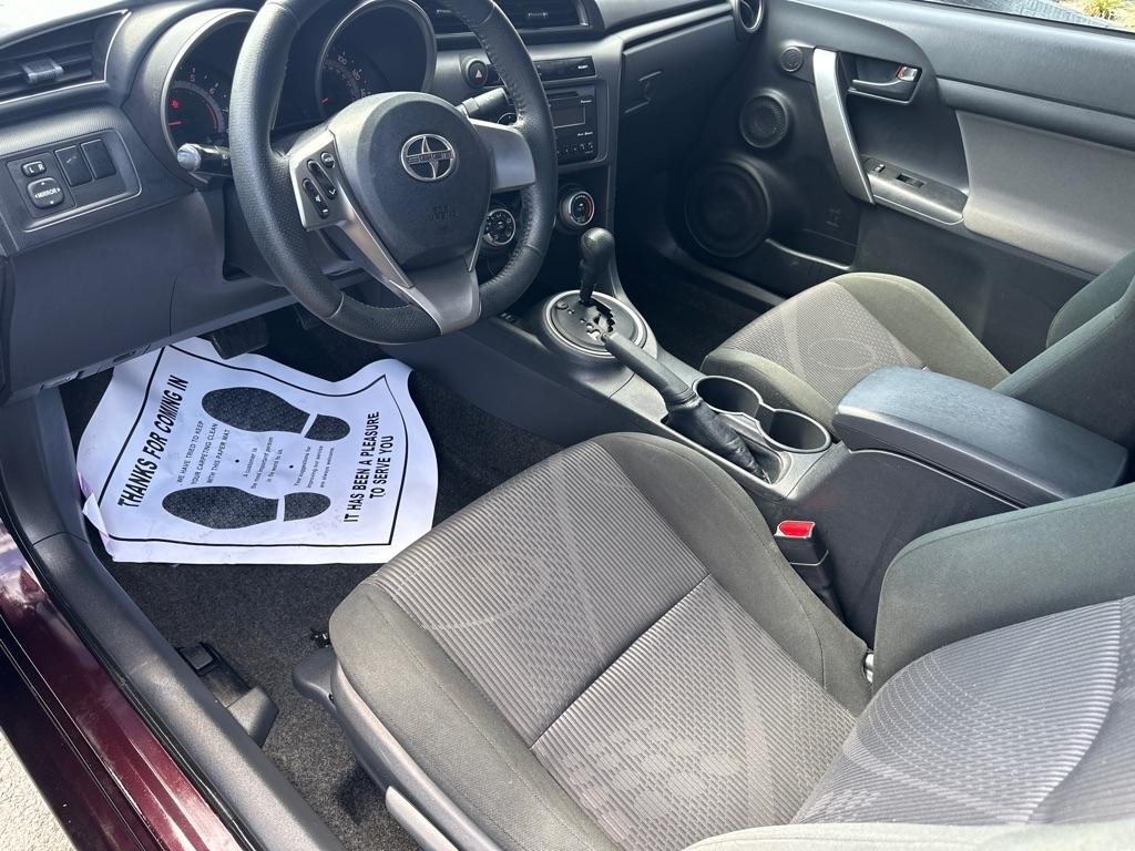 Scion tC 2dr HB Man (Natl) 2012