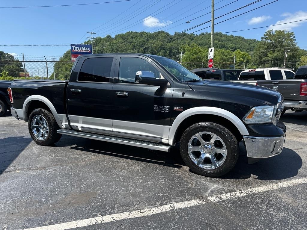 RAM 1500 Laramie 4x4 Crew Cab 5'7" Box 2017