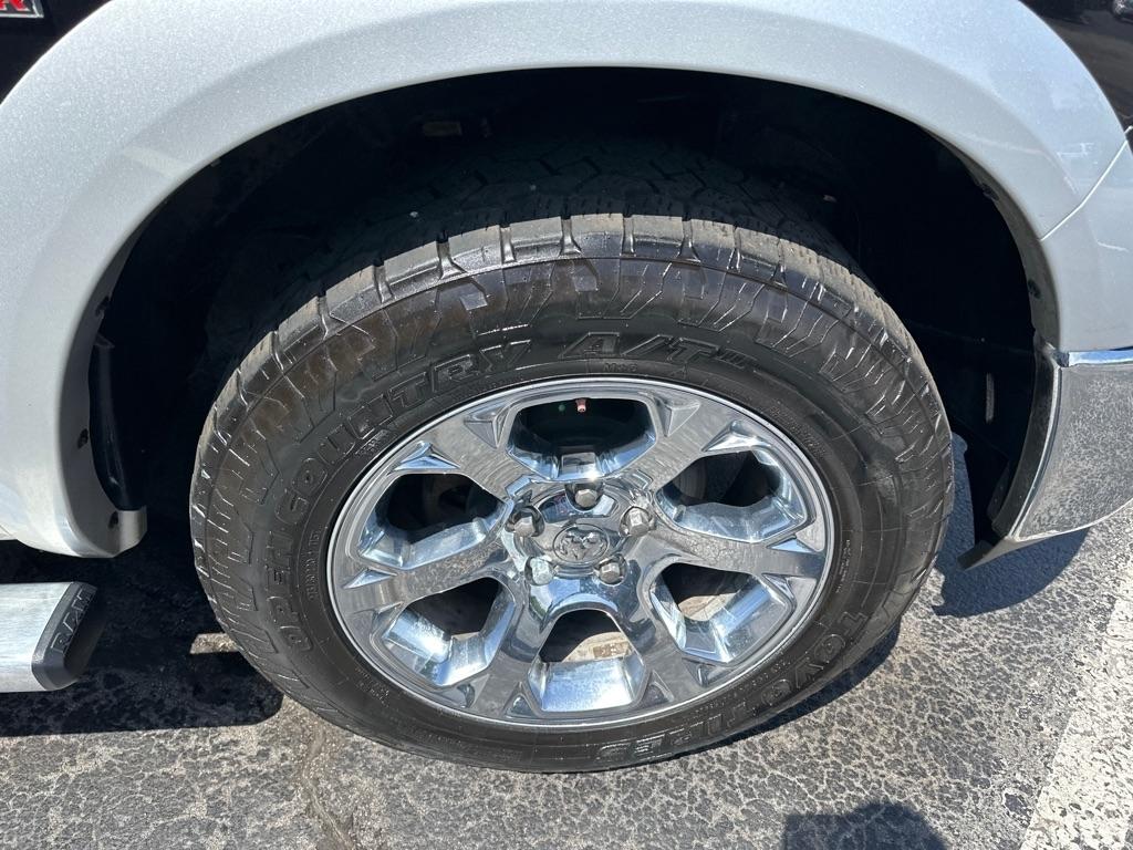 RAM 1500 Laramie 4x4 Crew Cab 5'7" Box 2017