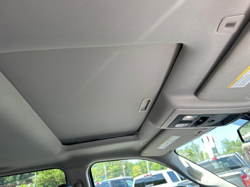 RAM 1500 Laramie 4x4 Crew Cab 5'7" Box 2017