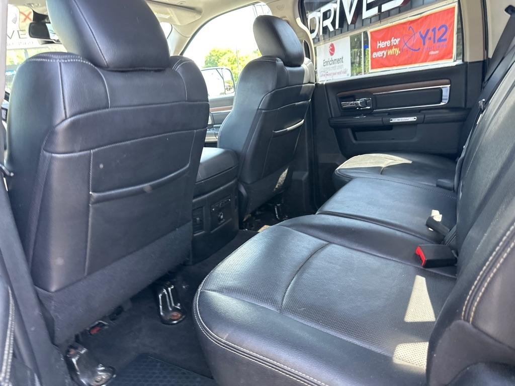 RAM 1500 Laramie 4x4 Crew Cab 5'7" Box 2017