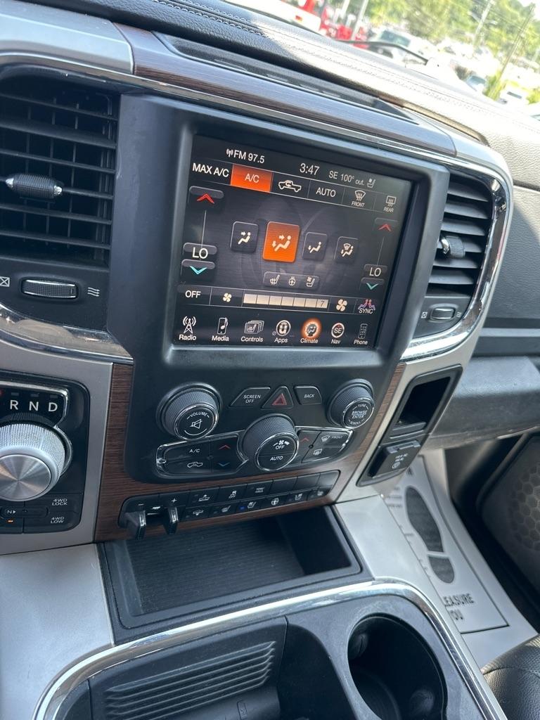 RAM 1500 Laramie 4x4 Crew Cab 5'7" Box 2017