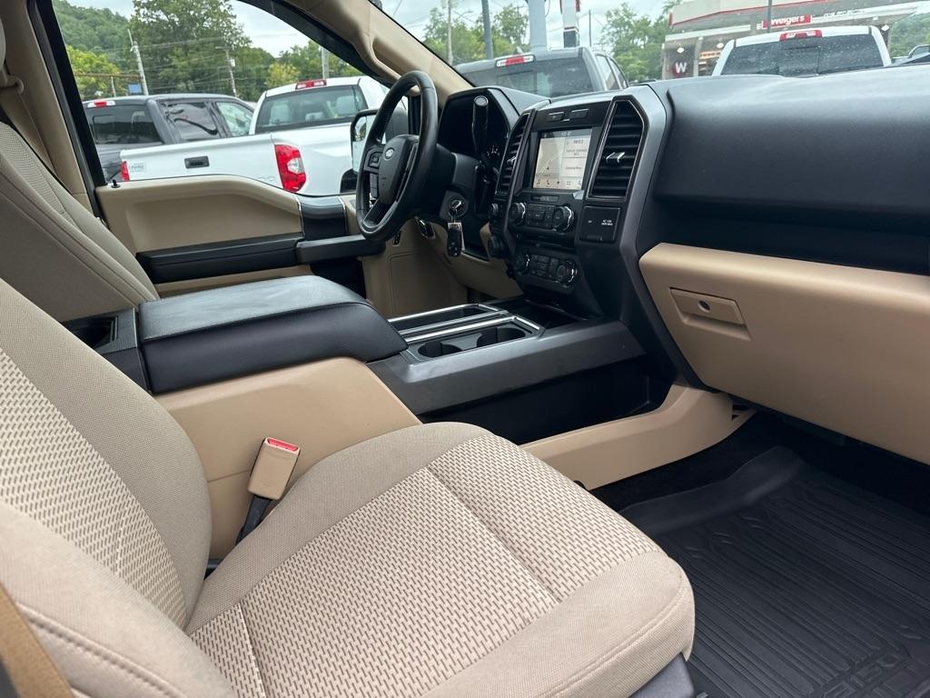 Ford F-150 Platinum 4WD SuperCrew 5.5' Box 2017