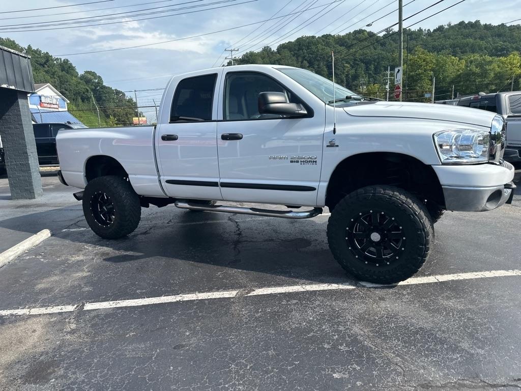 Dodge Ram 2500 4dr Quad Cab 140.5 4WD SLT 2006