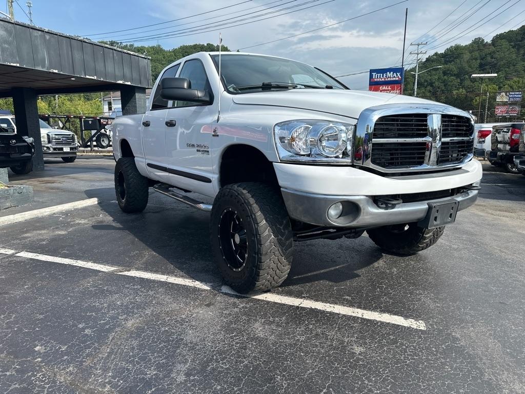 Dodge Ram 2500 4dr Quad Cab 140.5 4WD SLT 2006