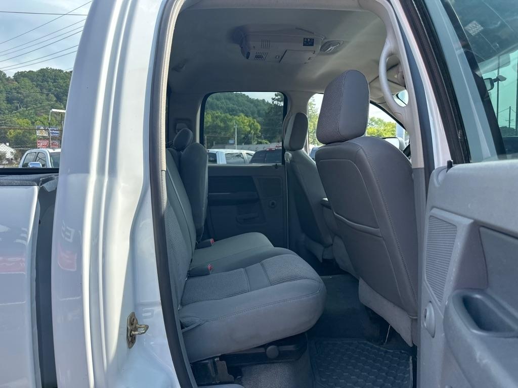 Dodge Ram 2500 4dr Quad Cab 140.5 4WD SLT 2006