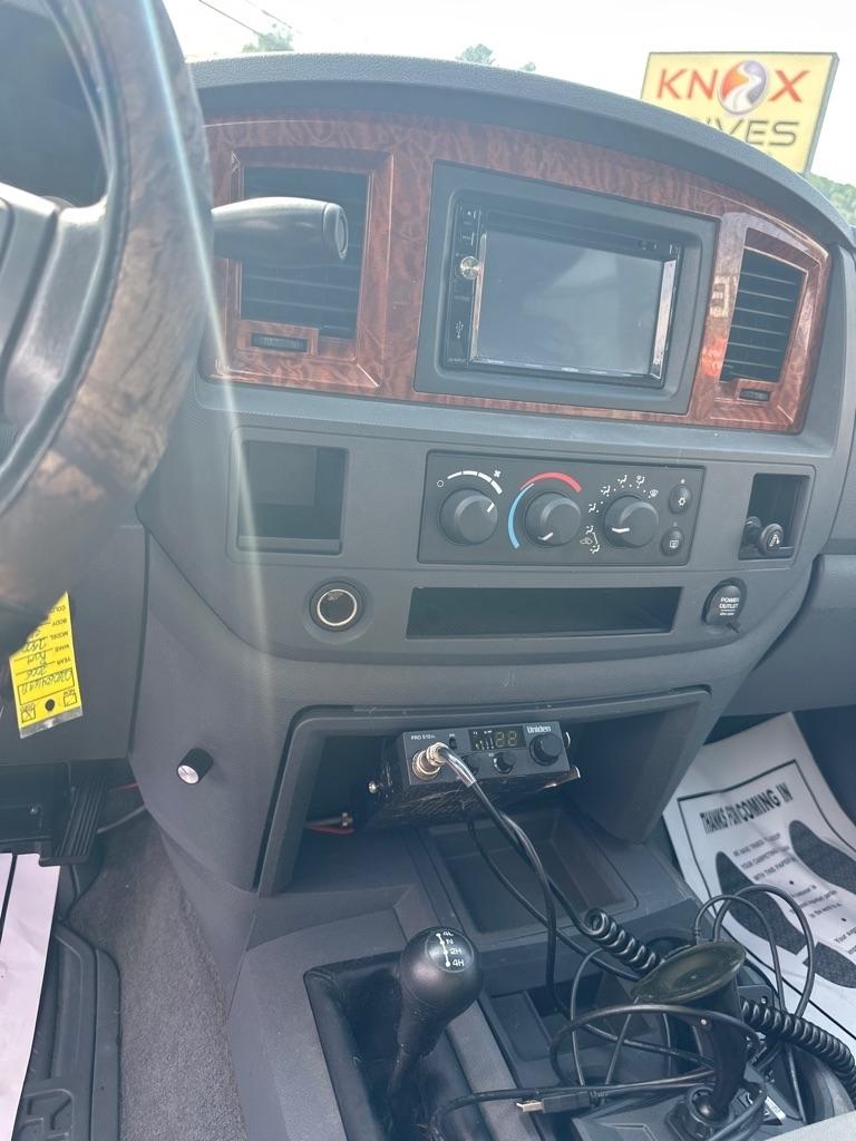 Dodge Ram 2500 4dr Quad Cab 140.5 4WD SLT 2006
