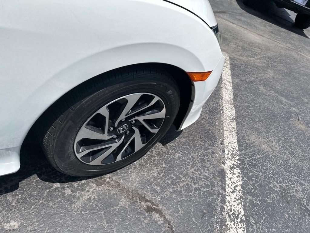 Honda Civic Coupe LX CVT 2018