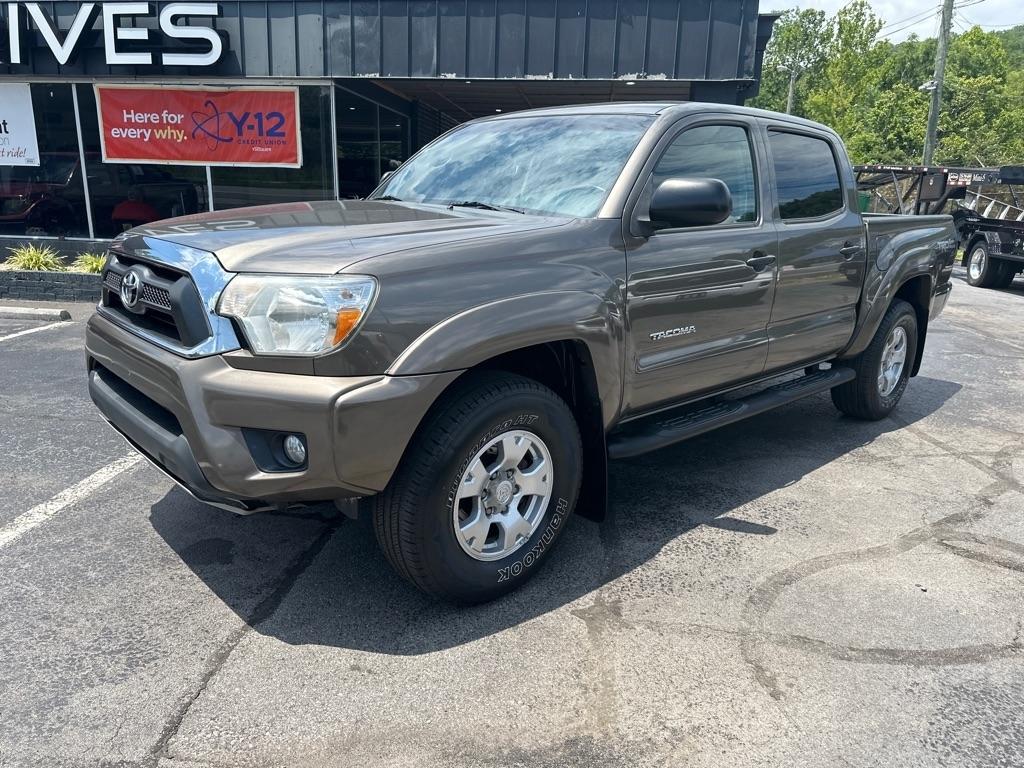 Toyota Tacoma 4WD Double Cab V6 MT (Natl) 2012