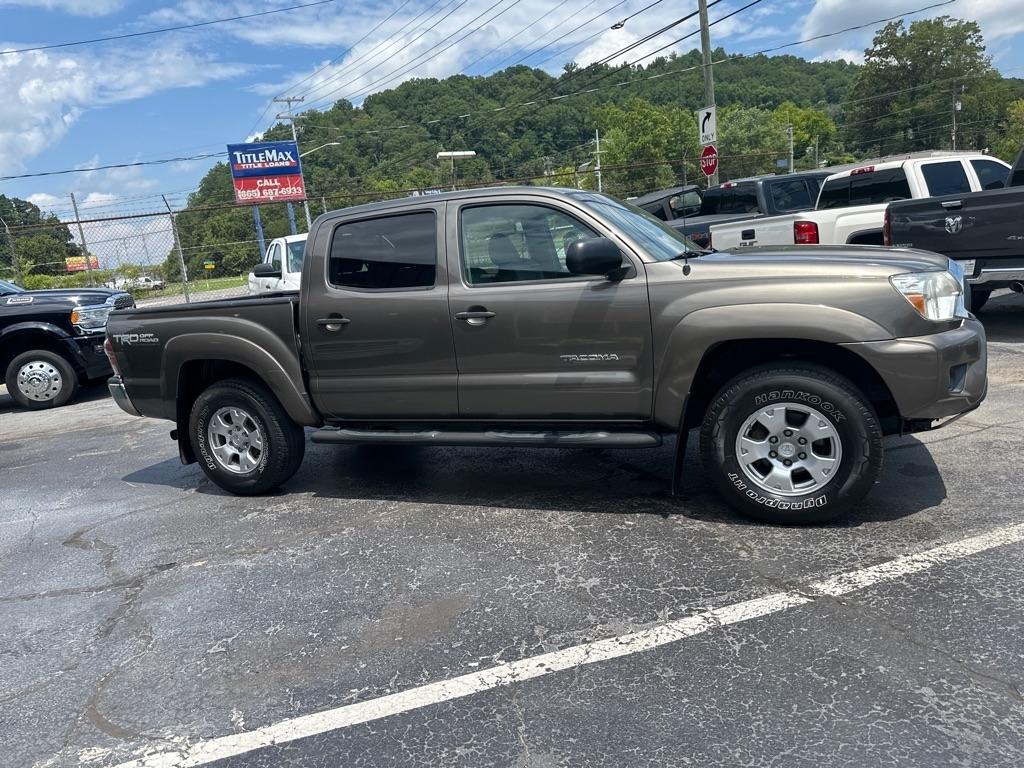 Toyota Tacoma 4WD Double Cab V6 MT (Natl) 2012