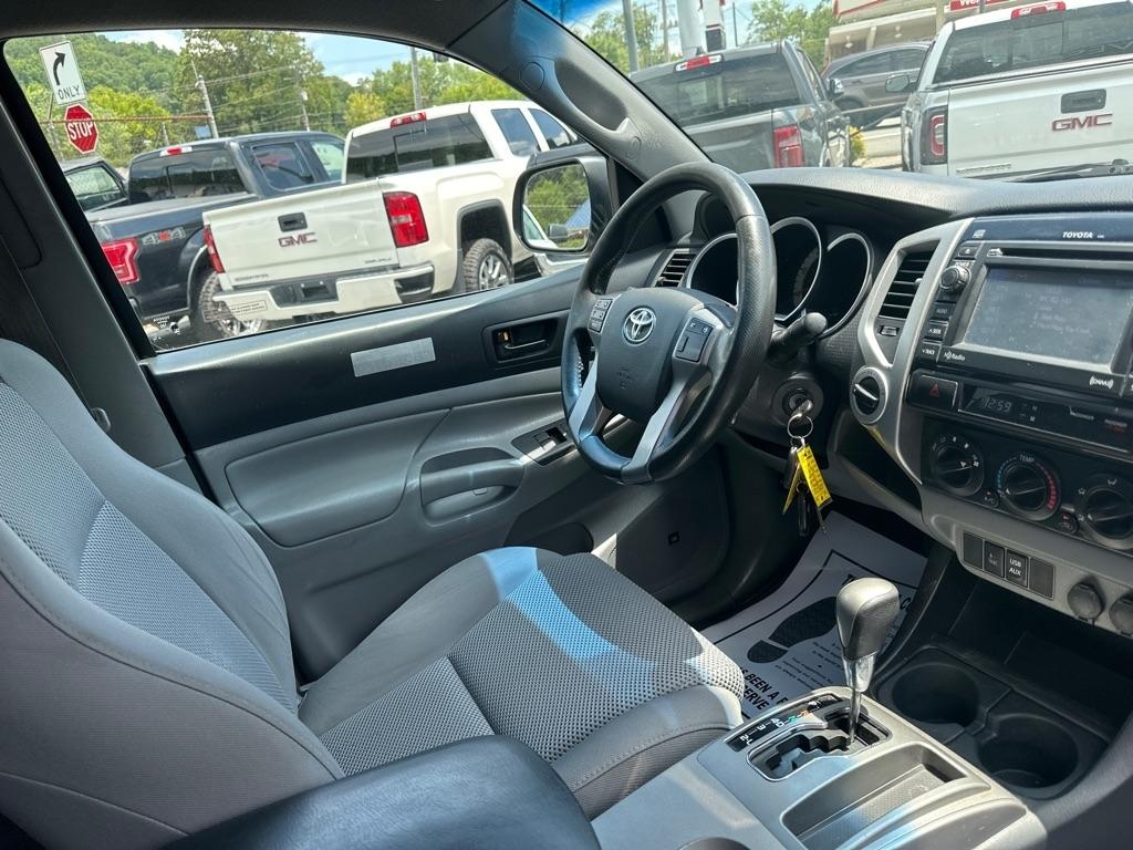Toyota Tacoma 4WD Double Cab V6 MT (Natl) 2012