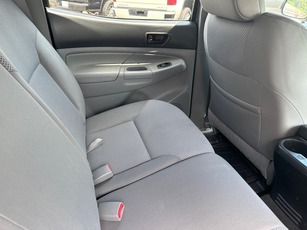 Toyota Tacoma 4WD Double Cab V6 MT (Natl) 2012