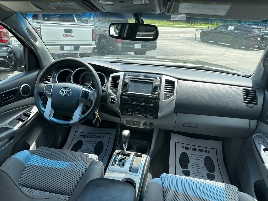 Toyota Tacoma 4WD Double Cab V6 MT (Natl) 2012