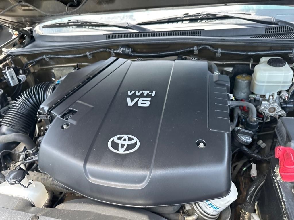 Toyota Tacoma 4WD Double Cab V6 MT (Natl) 2012
