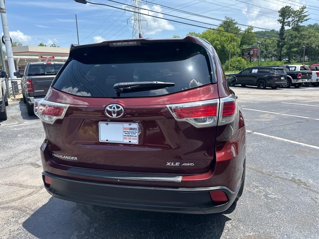 Toyota Highlander AWD 4dr V6 XLE (Natl) 2015