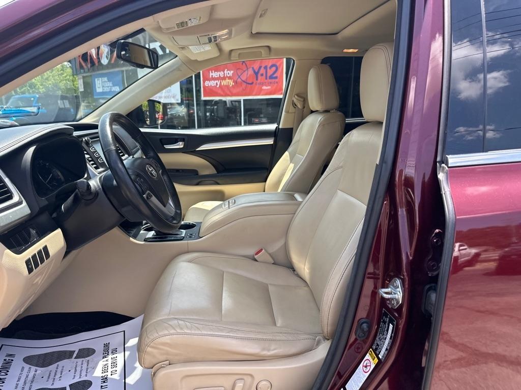 Toyota Highlander AWD 4dr V6 XLE (Natl) 2015