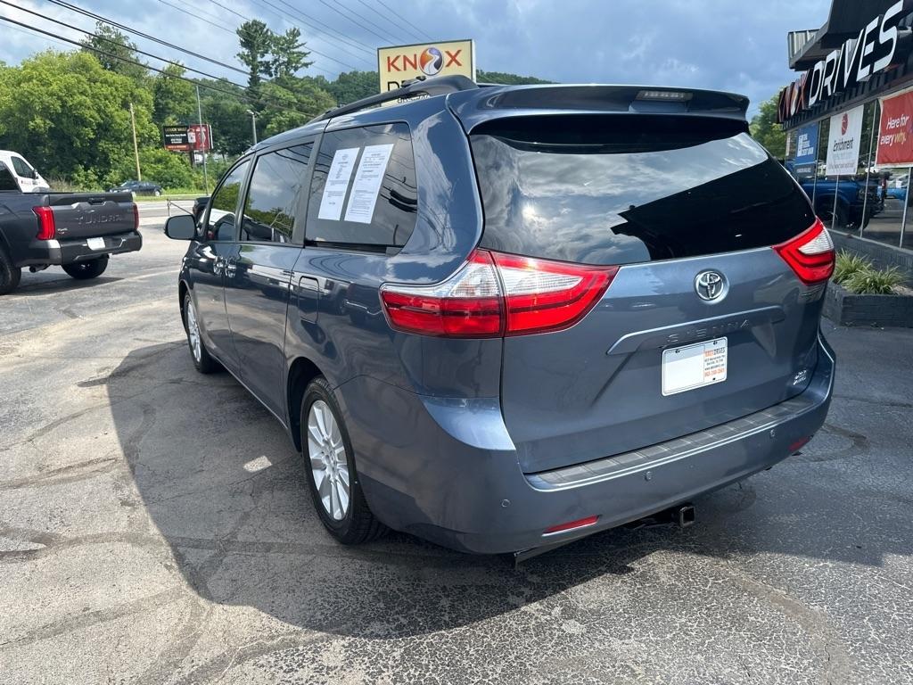 Toyota Sienna 5dr 7-Pass Van XLE Premium AWD (Natl) 2015