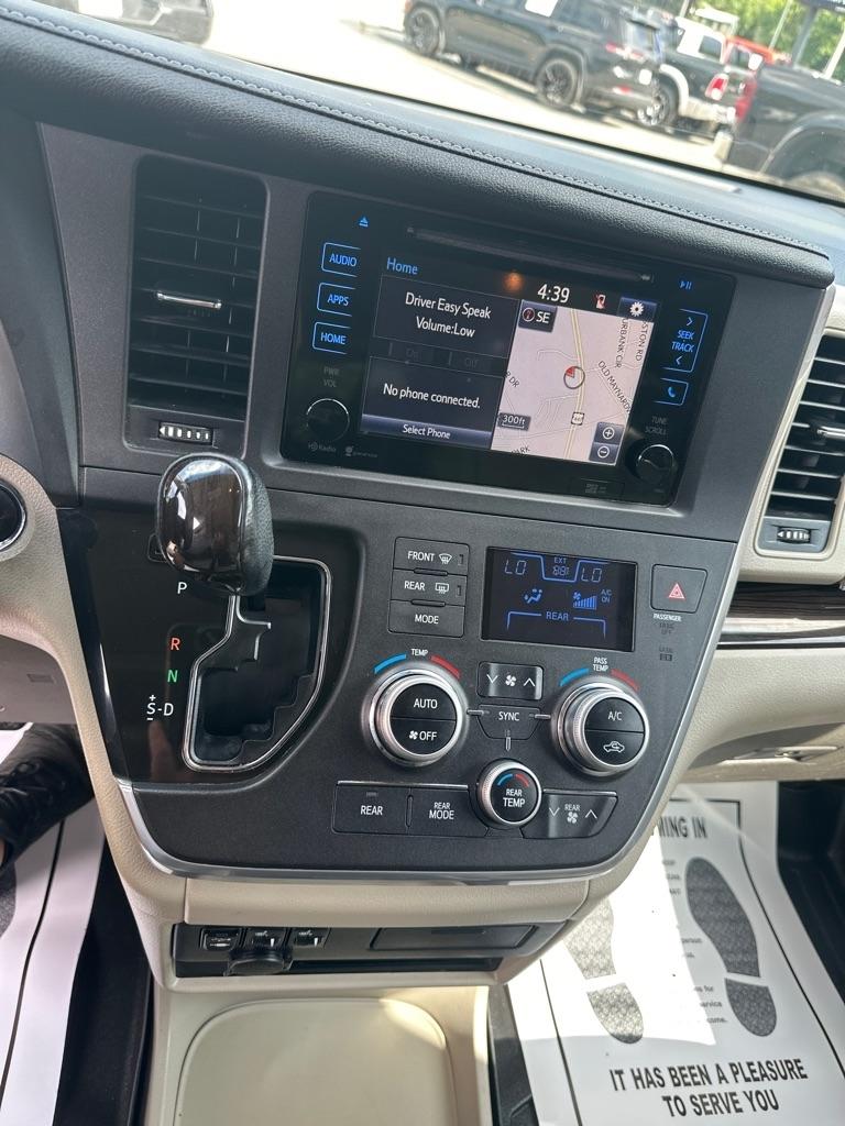 Toyota Sienna 5dr 7-Pass Van XLE Premium AWD (Natl) 2015