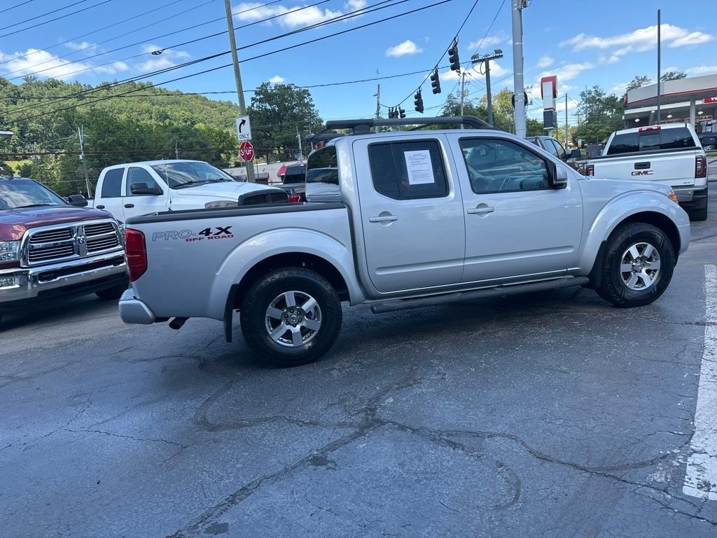 Nissan Frontier 4WD Crew Cab SWB Auto PRO-4X 2012