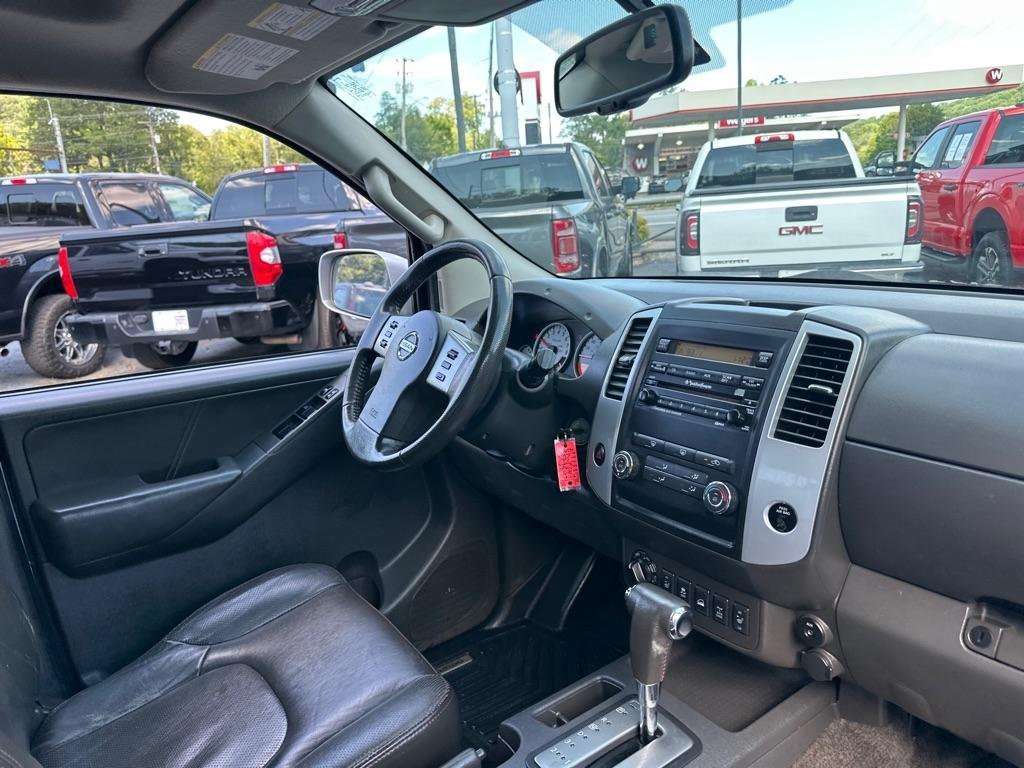 Nissan Frontier 4WD Crew Cab SWB Auto PRO-4X 2012