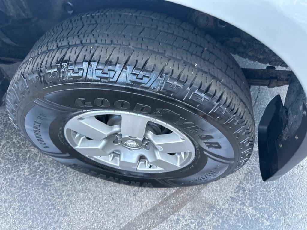 Nissan Frontier 4WD Crew Cab SWB Auto PRO-4X 2012