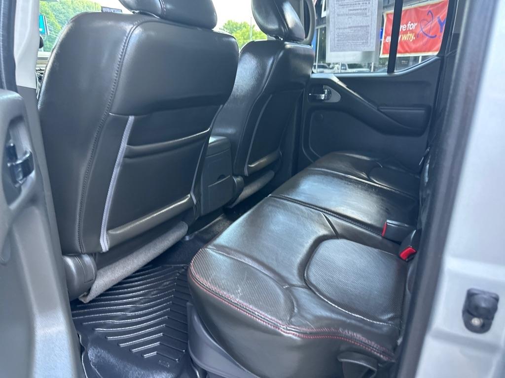 Nissan Frontier 4WD Crew Cab SWB Auto PRO-4X 2012