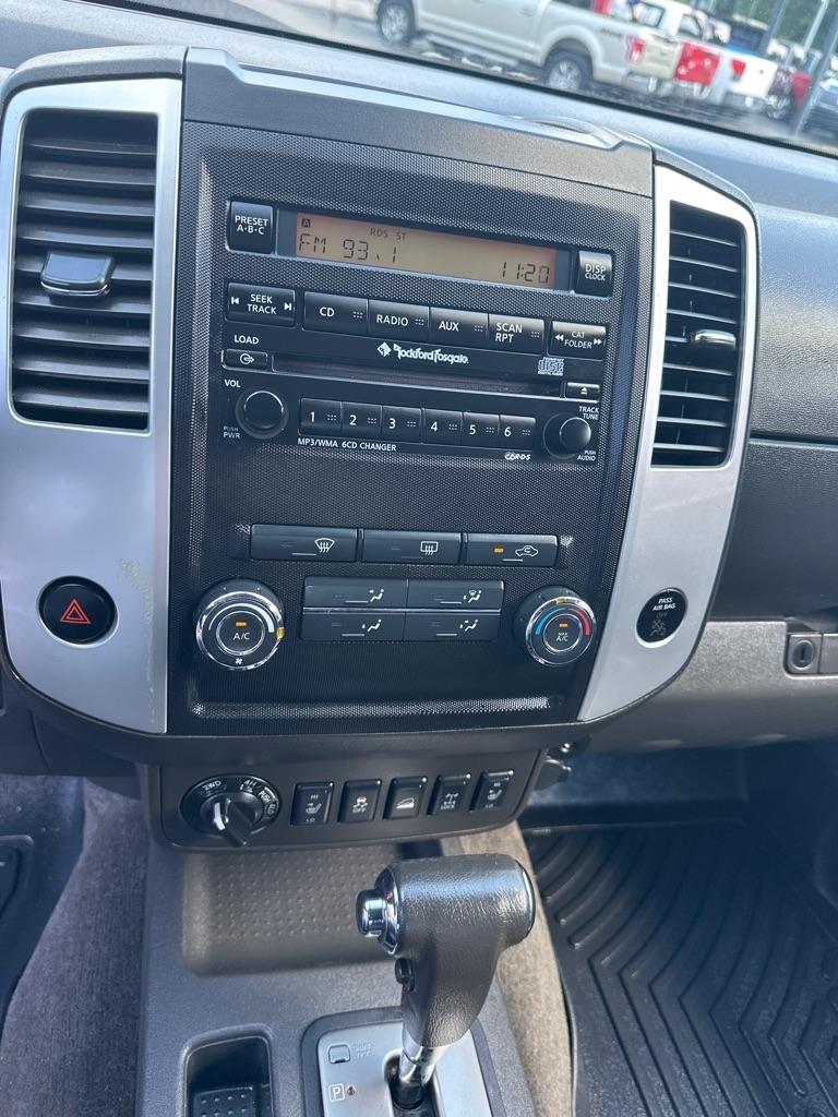 Nissan Frontier 4WD Crew Cab SWB Auto PRO-4X 2012