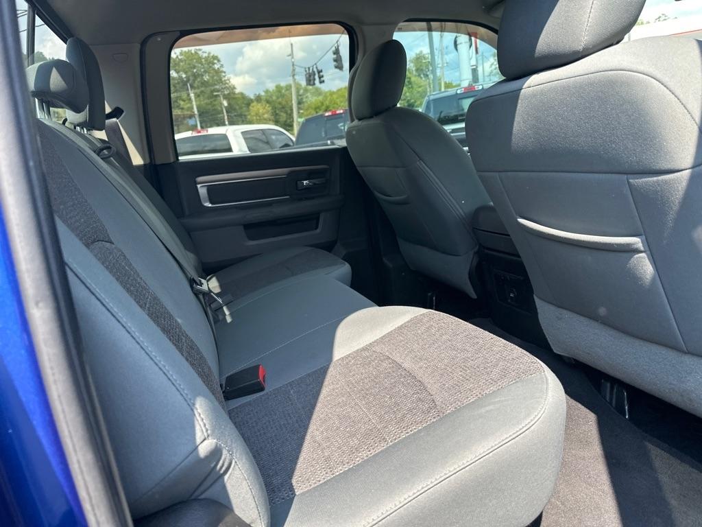 RAM 1500 4WD Crew Cab 140.5" Big Horn 2016
