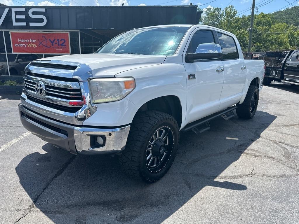 Toyota Tundra 4WD Truck CrewMax 5.7L V8 6-Spd AT Platinum (Natl) 2016