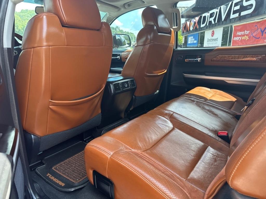 Toyota Tundra 4WD Truck CrewMax 5.7L V8 6-Spd AT Platinum (Natl) 2016