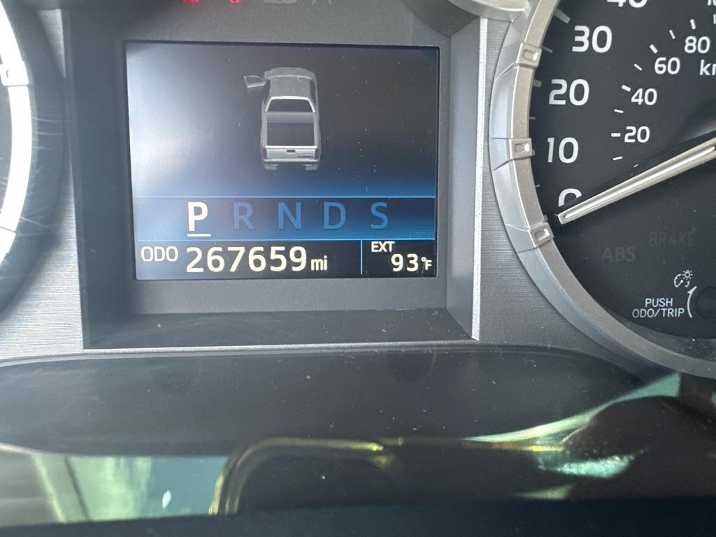 Toyota Tundra 4WD Truck CrewMax 5.7L V8 6-Spd AT Platinum (Natl) 2016