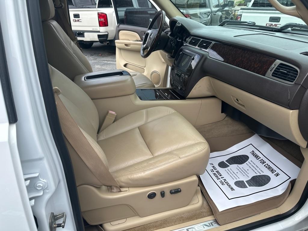 GMC Sierra 1500 4WD Crew Cab 143.5" Denali 2009