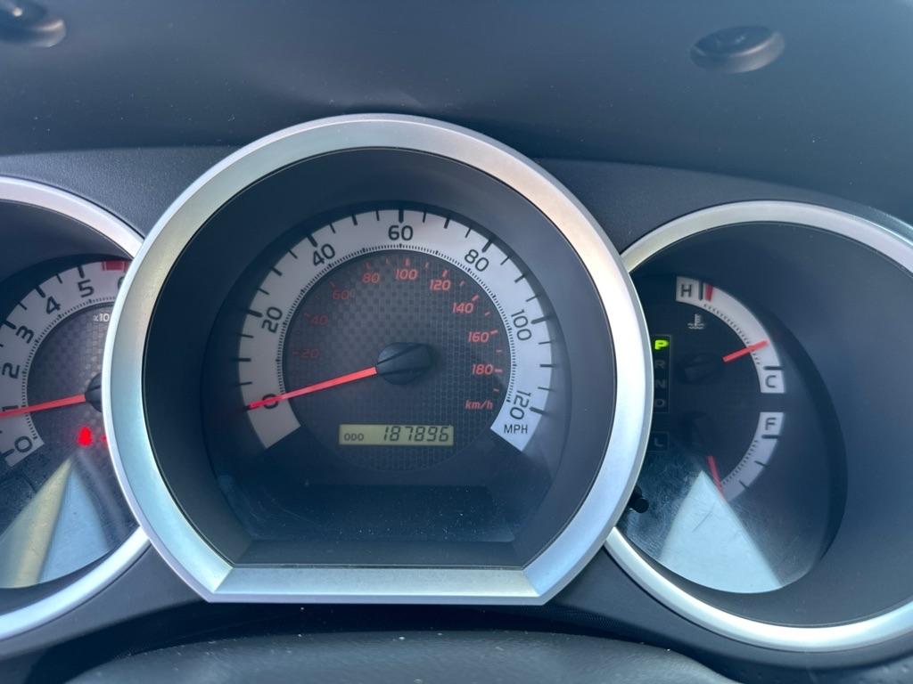 Toyota Tacoma 4WD Double Cab LB V6 AT (Natl) 2012