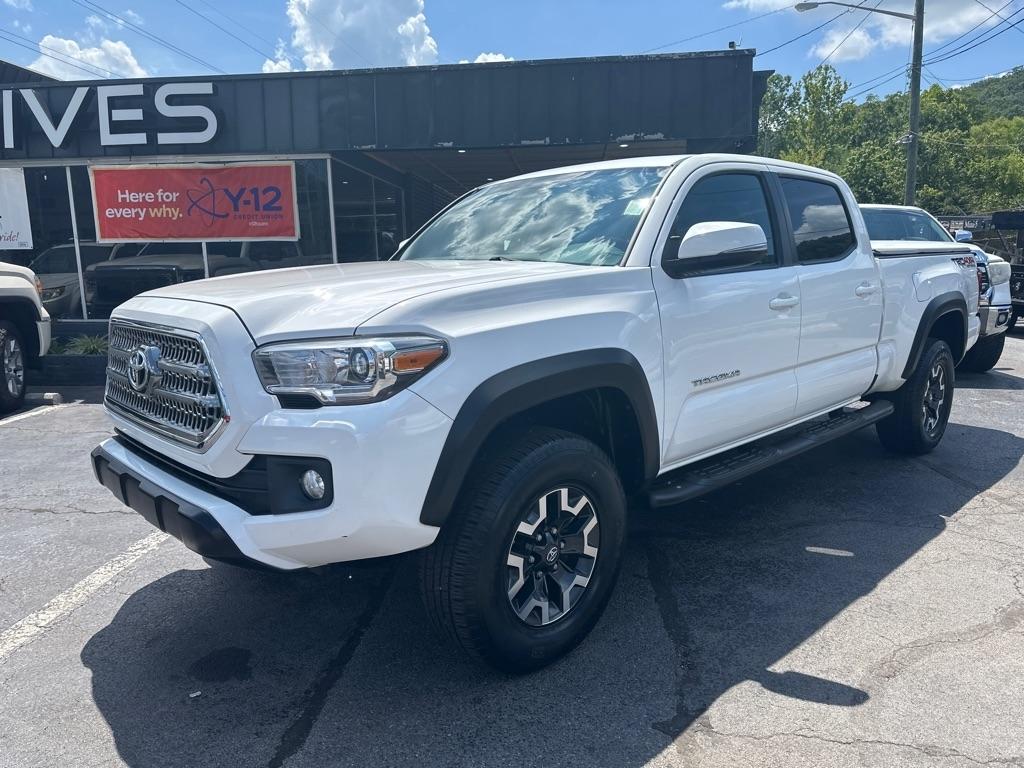 Toyota Tacoma TRD Off Road Double Cab 6' Bed V6 4x4 AT (Natl) 2017