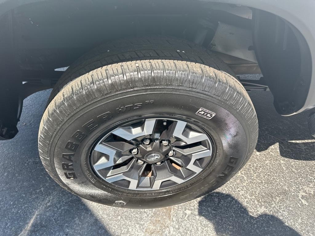 Toyota Tacoma TRD Off Road Double Cab 6' Bed V6 4x4 AT (Natl) 2017