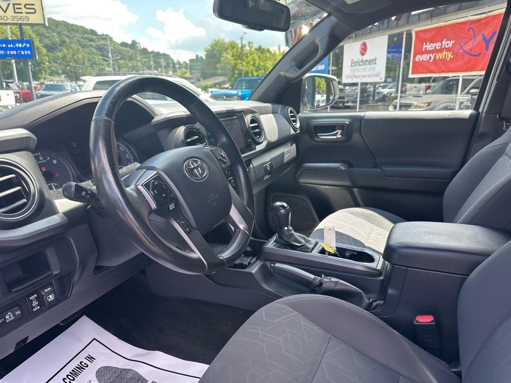Toyota Tacoma TRD Off Road Double Cab 6' Bed V6 4x4 AT (Natl) 2017