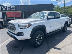 2017 Toyota Tacoma 
