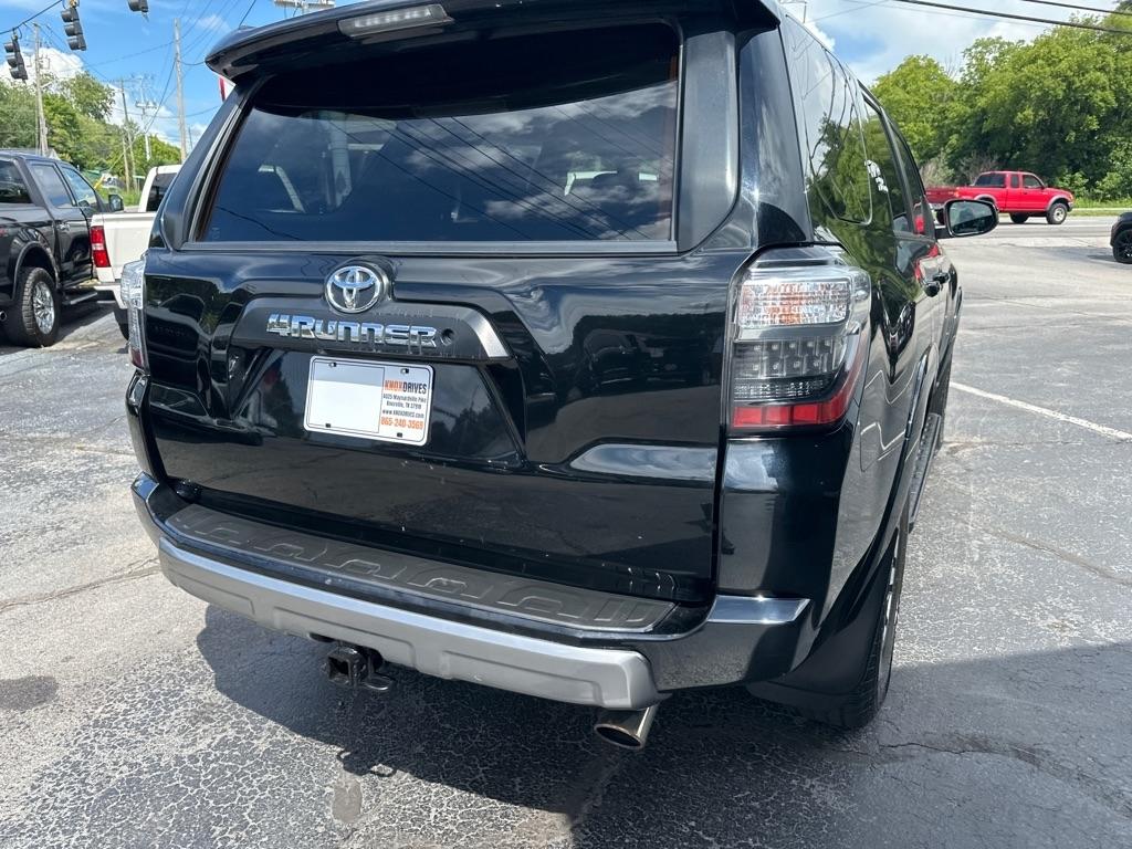 Toyota 4Runner TRD Off Road Premium 4WD (Natl) 2018