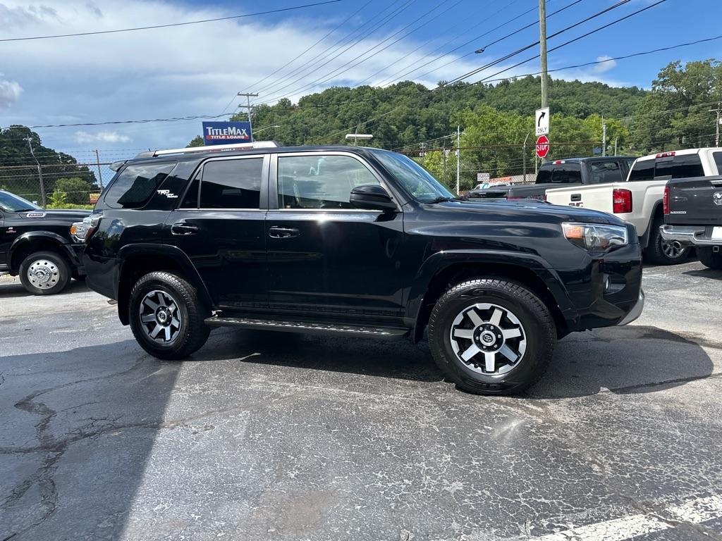Toyota 4Runner TRD Off Road Premium 4WD (Natl) 2018