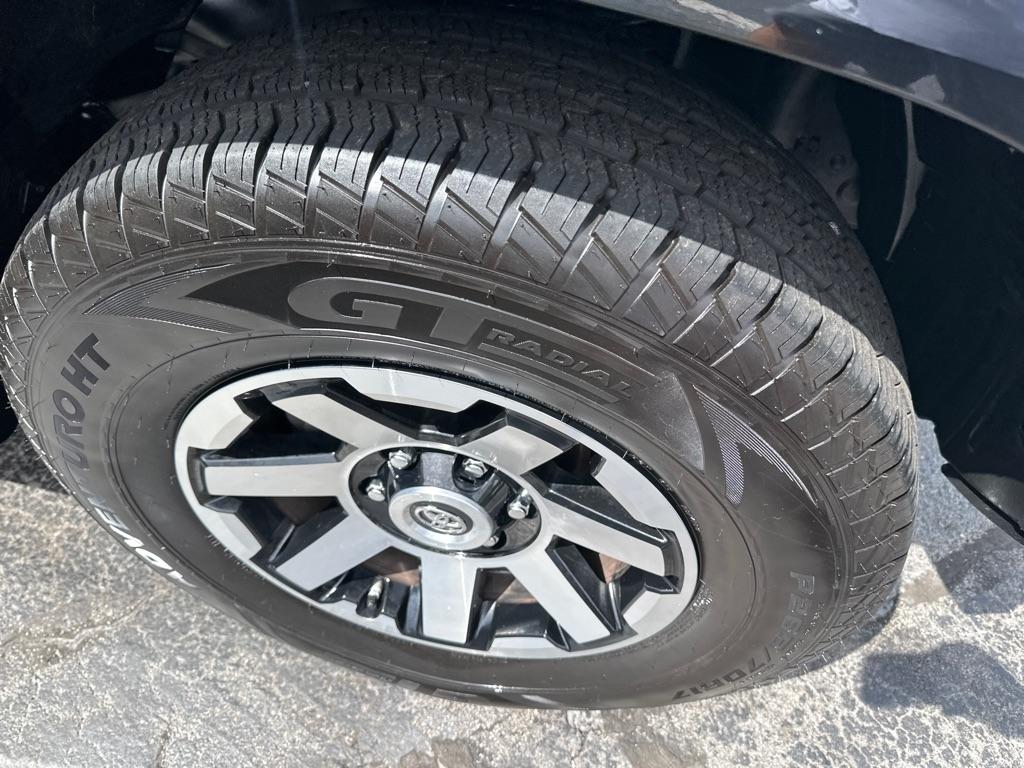 Toyota 4Runner TRD Off Road Premium 4WD (Natl) 2018