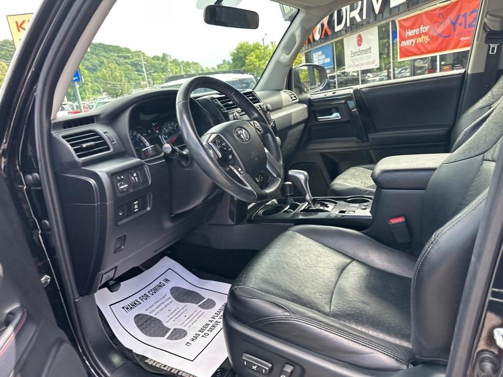 Toyota 4Runner TRD Off Road Premium 4WD (Natl) 2018