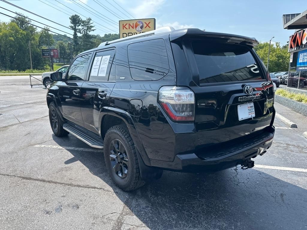 Toyota 4Runner TRD Off Road Premium 4WD (Natl) 2017