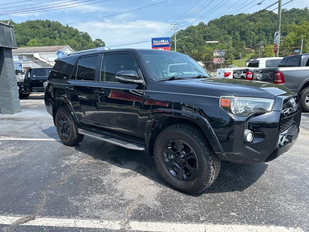 Toyota 4Runner TRD Off Road Premium 4WD (Natl) 2017