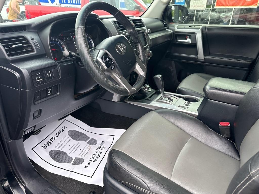 Toyota 4Runner TRD Off Road Premium 4WD (Natl) 2017