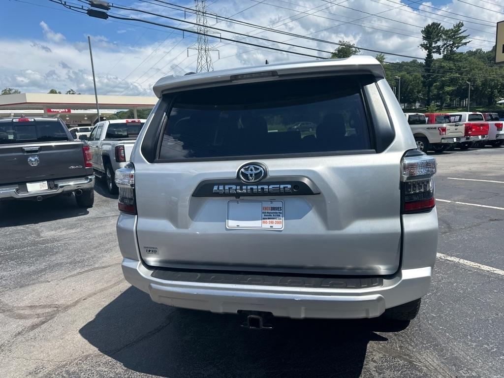 Toyota 4Runner TRD Off Road Premium 4WD (Natl) 2018