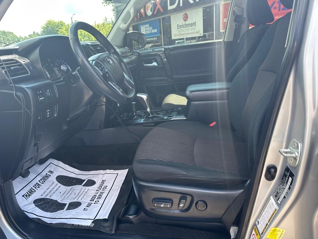 Toyota 4Runner TRD Off Road Premium 4WD (Natl) 2018