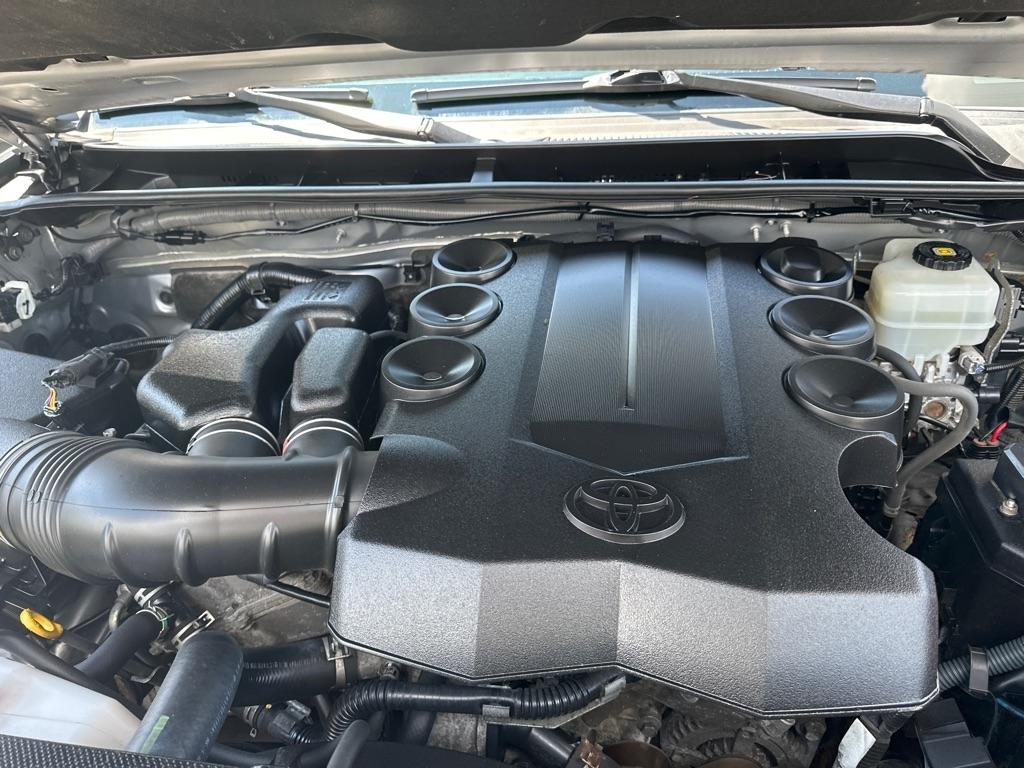 Toyota 4Runner TRD Off Road Premium 4WD (Natl) 2018