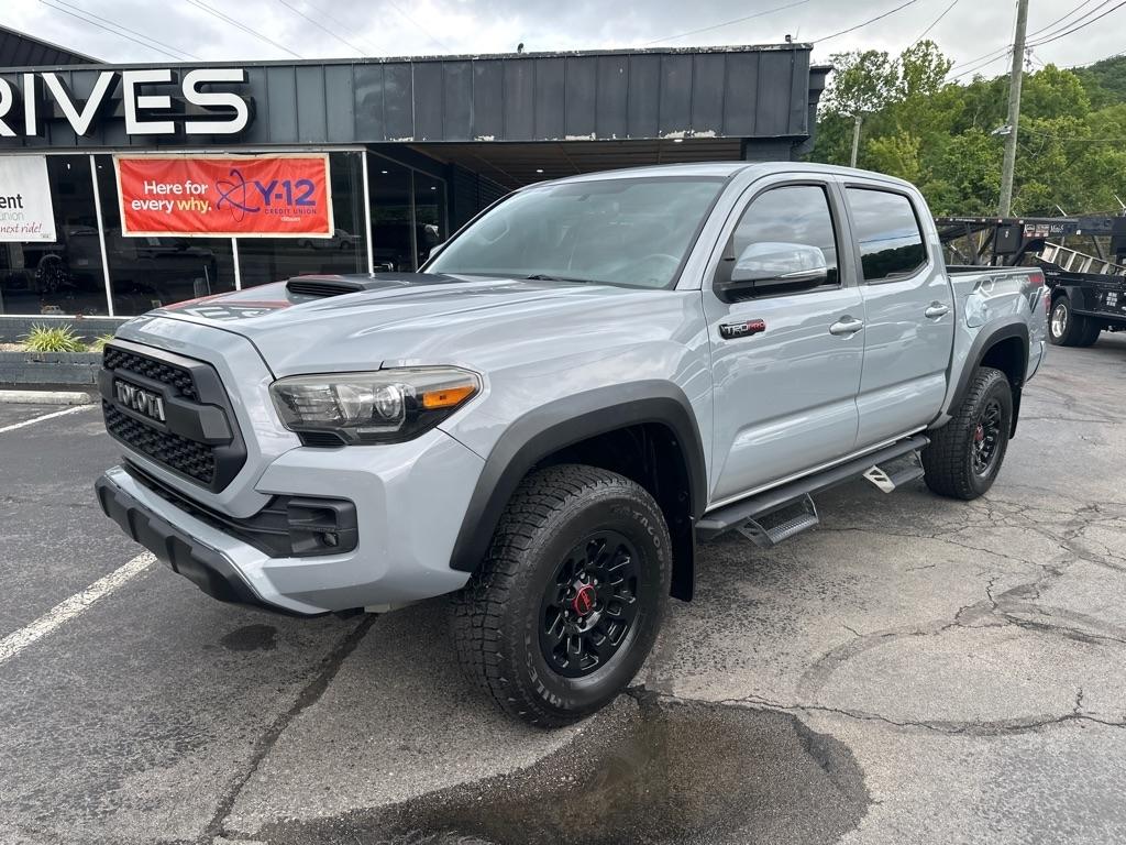 Toyota Tacoma TRD Off Road Double Cab 5' Bed V6 4x4 MT (Natl) 2017